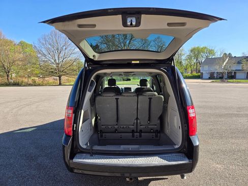 Used 2008 Dodge Grand Caravan SXT image 34