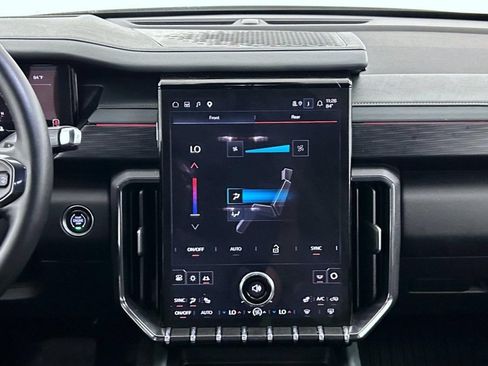 Used 2025 GMC Acadia AT4 AWD/4WD image 12