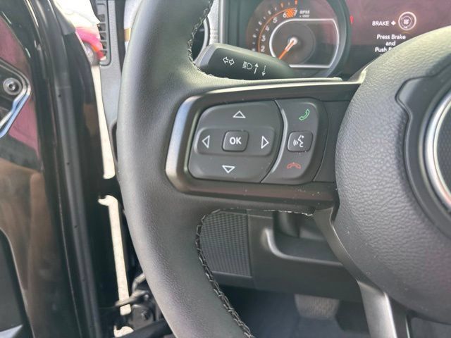 Used 2025 Jeep Wrangler Sport AWD/4WD image 23