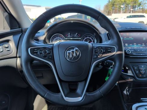 Used 2017 Buick Regal AWD image 19