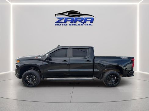 Used 2022 Chevrolet Silverado 1500 Custom Trail Boss w/ LPO, Dark Essentials Package AWD/4WD image 4