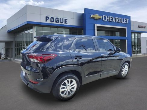 Used 2025 Chevrolet TrailBlazer LS w/ LS Convenience Package FWD image 2