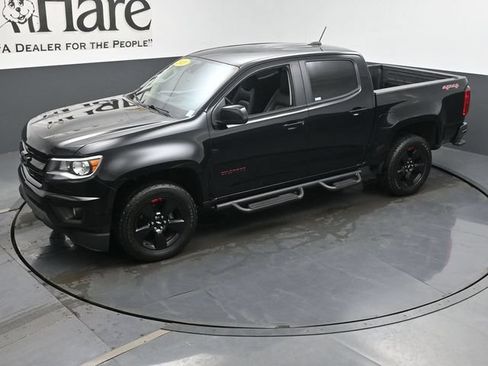 Used 2020 Chevrolet Colorado LT w/ Redline Special Edition AWD/4WD image 43