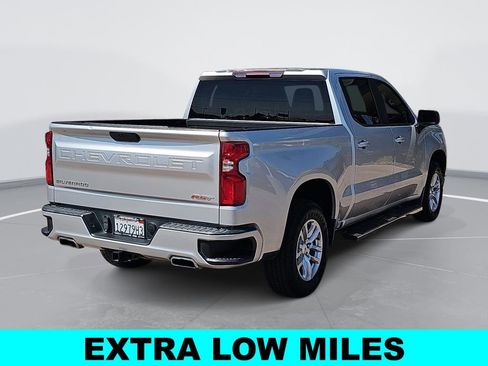Used 2021 Chevrolet Silverado 1500 RST AWD/4WD image 3