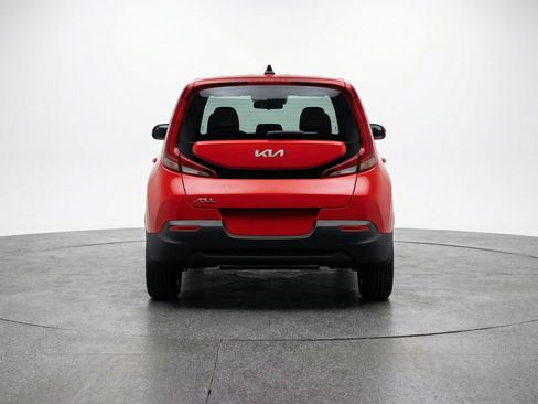 Used 2025 Kia Soul LX w/ LX Technology Package image 7