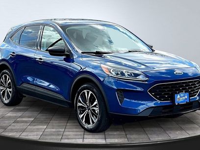 Used 2022 Ford Escape SE w/ SE Sport Appearance Package