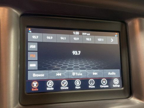 Used 2022 Dodge Charger SXT w/ Blacktop Package image 19