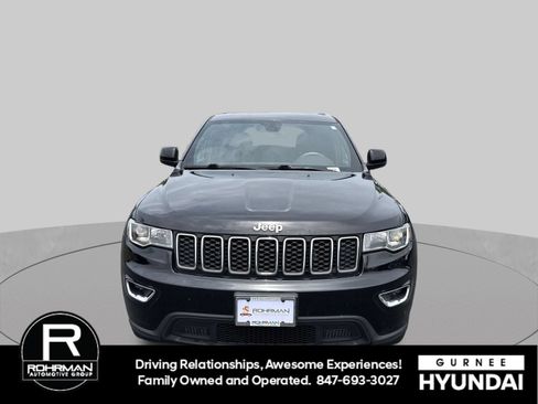 Used 2018 Jeep Grand Cherokee Laredo AWD/4WD image 3