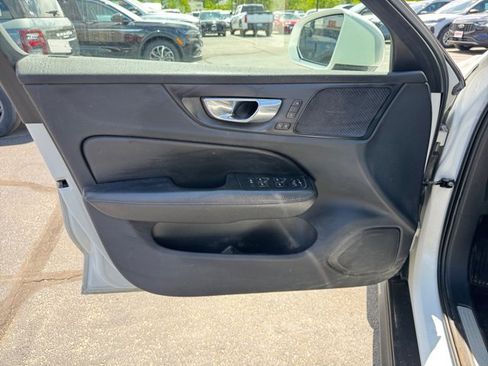 Used 2020 Volvo V60 T5 Cross Country AWD/4WD image 23