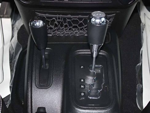 Used 2017 Jeep Wrangler Unlimited Sport w/ Quick Order Package 24S AWD/4WD image 27