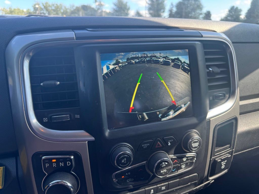 Used 2019 RAM 1500 Classic SLT w/ Luxury Group AWD/4WD image 11