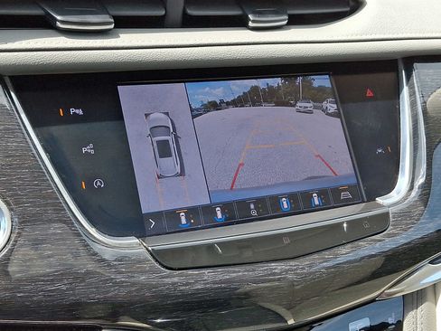 Used 2020 Cadillac XT6 Premium Luxury AWD/4WD image 32
