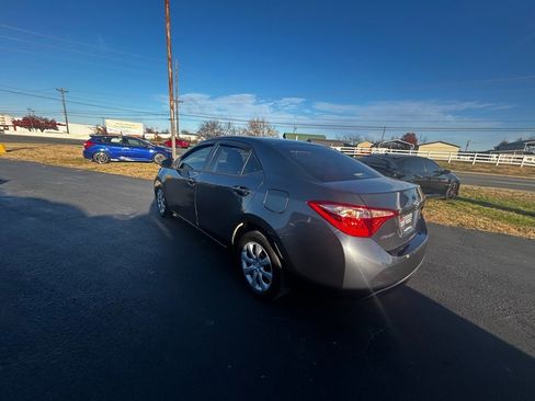 Used 2017 Toyota Corolla LE image 6