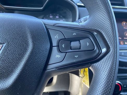 Used 2021 Chevrolet TrailBlazer LS FWD image 20