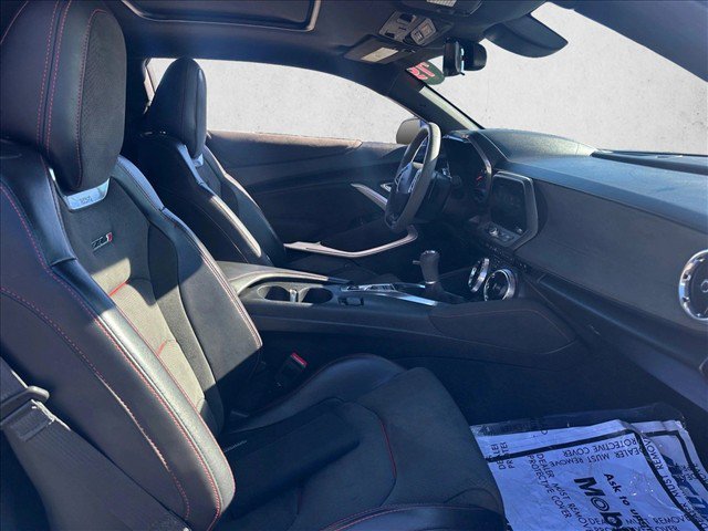 Used 2019 Chevrolet Camaro ZL1 RWD image 25