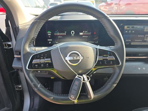 Used 2024 Nissan Ariya AWD image 11