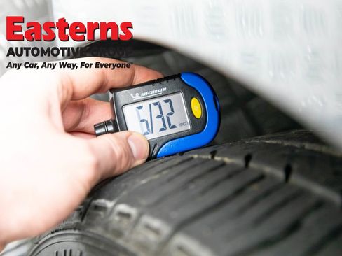 Used 2023 BMW i4 eDrive40 w/ M Sport Package image 28