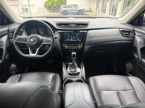 Used 2020 Nissan Rogue SL FWD image 15