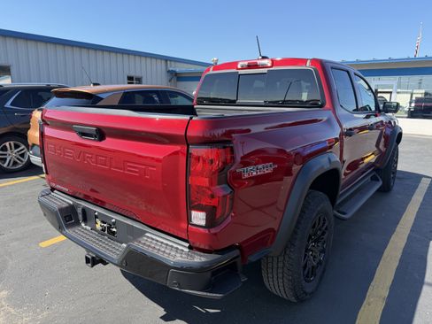 Used 2025 Chevrolet Colorado Trail Boss AWD/4WD image 3