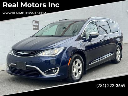 Used 2018 Chrysler Pacifica Limited w/ Advanced Safetytec Group