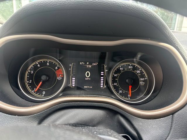 Used 2017 Jeep Cherokee Latitude w/ True North Edition AWD/4WD image 2