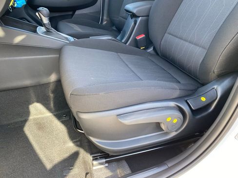 New 2026 Hyundai Venue SE image 25