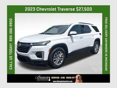 Used 2023 Chevrolet Traverse LT