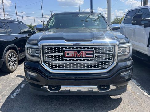 Used 2018 GMC Sierra 1500 Denali w/ Denali Ultimate Package AWD/4WD image 2