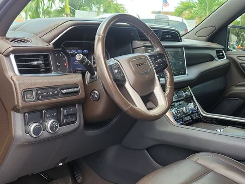 Used 2021 GMC Yukon XL Denali w/ Max Trailering Package RWD image 10
