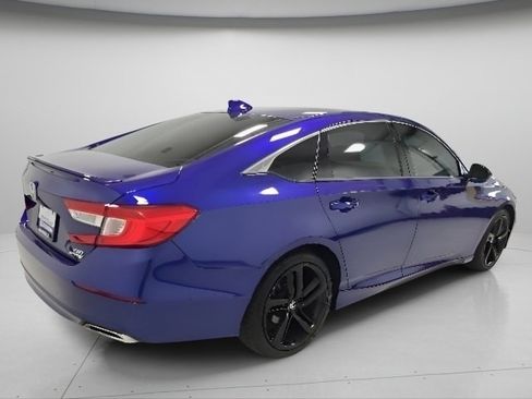 Used 2020 Honda Accord Sport image 6
