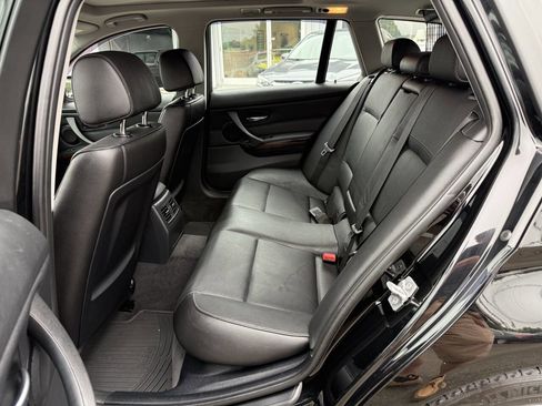 Used 2012 BMW 328i xDrive Wagon AWD/4WD image 18