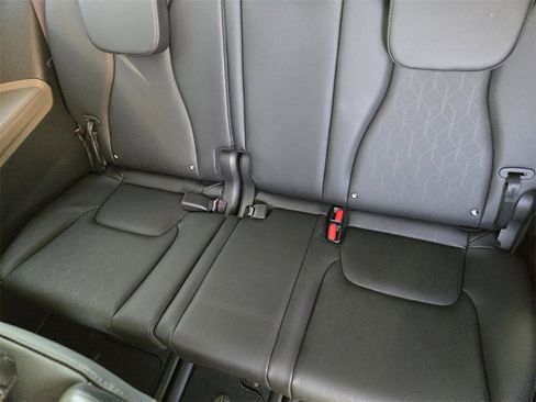 New 2026 Kia Carnival EX image 20