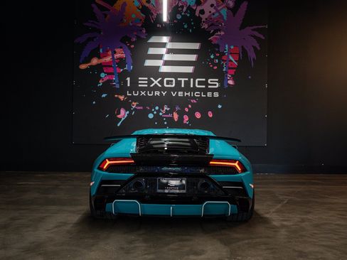 Used 2022 Lamborghini Huracan EVO RWD image 5