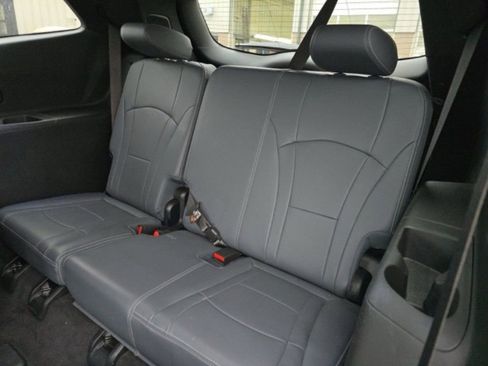 Used 2024 Buick Enclave Premium image 16