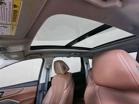 Used 2023 Acura MDX SH-AWD w/ Technology Package image 5