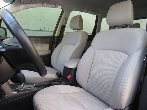 Used 2017 Subaru Forester 2.5i w/ Alloy Wheel Package AWD/4WD image 12