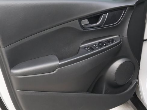 Used 2022 Hyundai Kona SEL w/ Cargo Package image 13