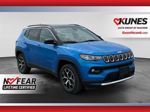 Used 2025 Jeep Compass Limited AWD/4WD image 1