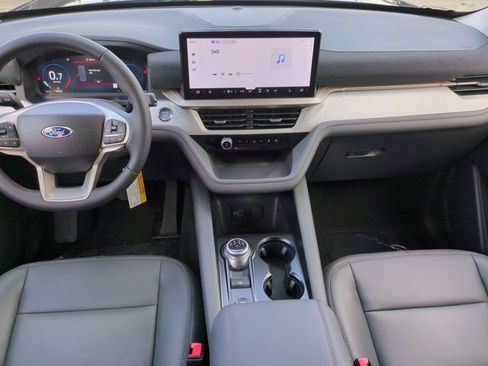 New 2026 Ford Explorer Active RWD image 15
