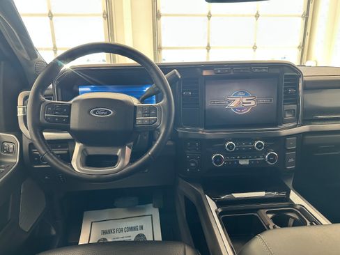 Used 2023 Ford F350 Lariat w/ Chrome Package AWD/4WD image 18