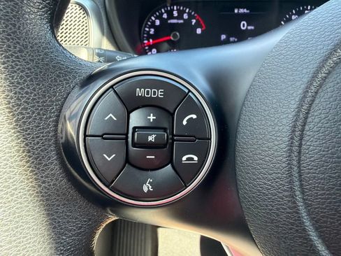 Used 2022 Kia Soul LX w/ Technology Package FWD image 23