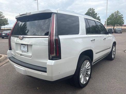 Used 2018 Cadillac Escalade Platinum AWD/4WD image 5