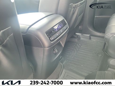 Used 2024 Hyundai Palisade SEL FWD image 15