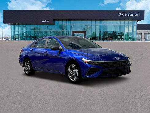 New 2025 Hyundai Elantra Sport image 13