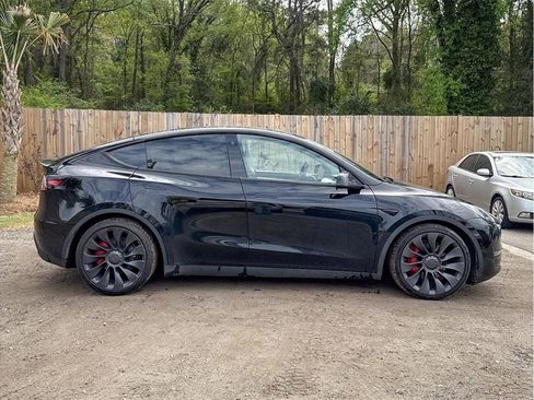 Used 2022 Tesla Model Y Performance AWD/4WD image 15