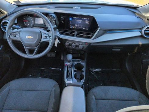 Used 2024 Chevrolet Trax LS FWD image 14