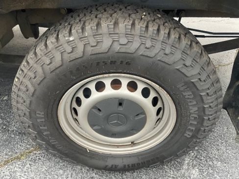 Used 2018 Mercedes-Benz Sprinter 2500 image 21