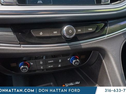 Used 2023 Buick Enclave Essence AWD/4WD image 9