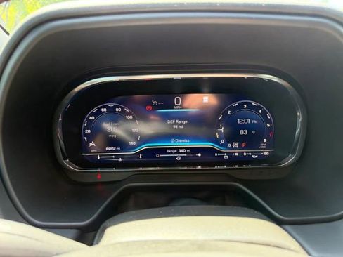 Used 2023 Chevrolet Suburban Premier AWD/4WD image 11