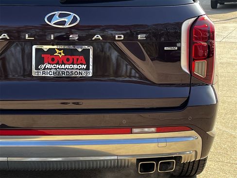 Used 2024 Hyundai Palisade Calligraphy image 6